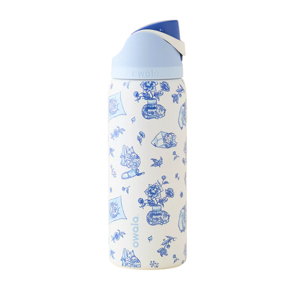 (Preorden) Owala UO Exclusive Delft Cat Print FreeSip 32 oz Water Bottle